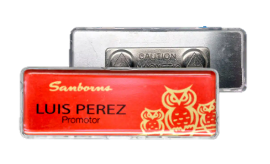 GAFETE DE METAL RECTANGULAR CON MICA DE PLASTICO E IMAN